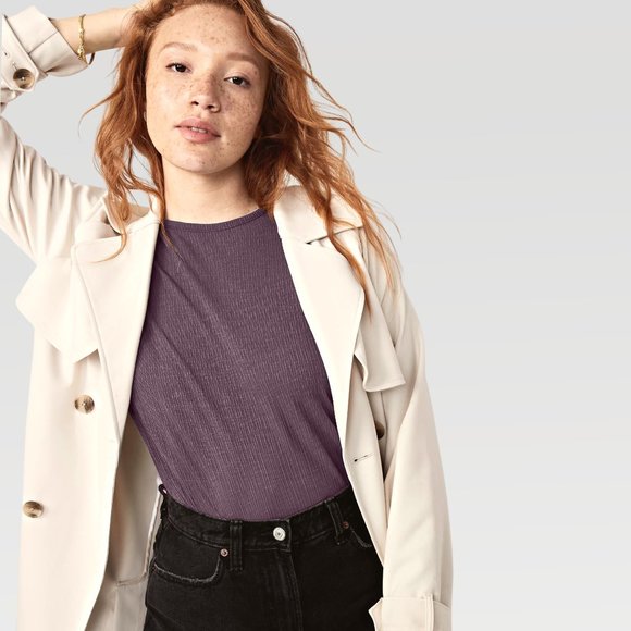 Old Navy Luxe Ribbed Slub-Knit Short Sleeve Crew Neck T-Shirt in Lavender Purple - Picture 2 of 9